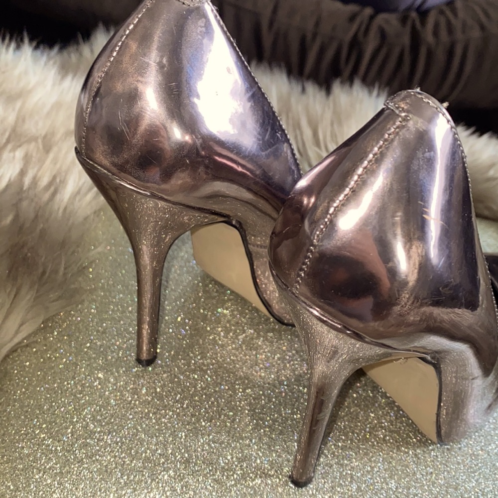 Designer Shoes - Picture 3 of 7